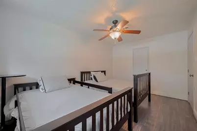 9526 Sandy Lane, Manvel, TX 77578 - Photo 21