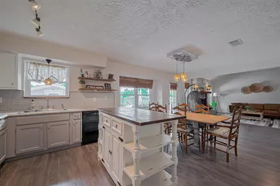 9526 Sandy Lane, Manvel, TX 77578 - Photo 15