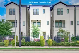 2818 Grand Fountains Dr, Houston, TX 77054 - Photo 5