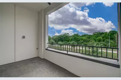 2818 Grand Fountains Drive #B, Houston, TX 77054 - Photo 19
