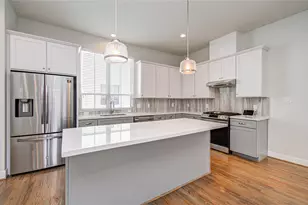 2818 Grand Fountains Dr, Houston, TX 77054 - Photo 9