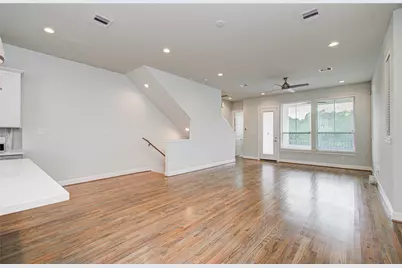 2818 Grand Fountains Drive #B, Houston, TX 77054 - Photo 13