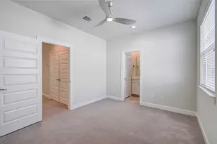 2818 Grand Fountains Dr, Houston, TX 77054 - Photo 25