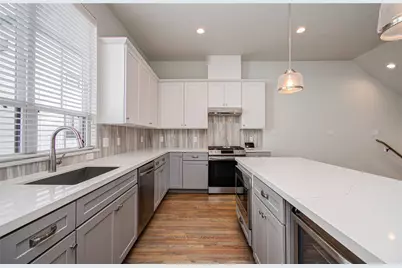 2818 Grand Fountains Drive #B, Houston, TX 77054 - Photo 9