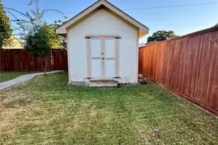 1310 Sudbury Dr, Pasadena, TX 77504 - Photo 33