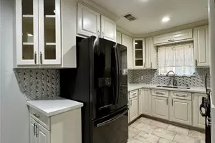 1310 Sudbury Dr, Pasadena, TX 77504 - Photo 5