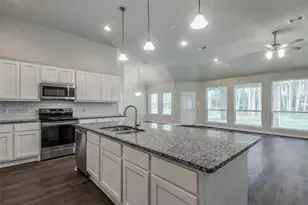 212 Rd 6613, Dayton, TX 77535 - Photo 15