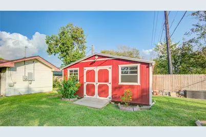 1607 W 11th Street, Freeport, TX 77541 - Photo 33