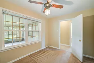 1607 W 11th St, Freeport, TX 77541 - Photo 19