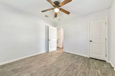 7341 Oak Hill Drive, Houston, TX 77087 - Photo 31