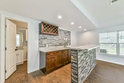 7341 Oak Hill Drive, Houston, TX 77087 - Photo 17