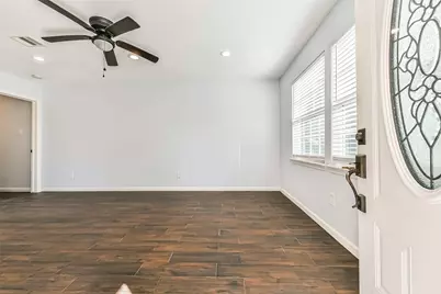 7341 Oak Hill Drive, Houston, TX 77087 - Photo 5