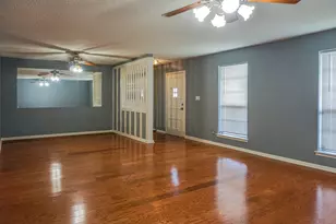 10526 Hammerly Blvd, Houston, TX 77043 - Photo 3
