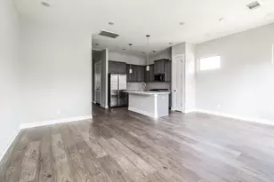 5117 Pine Reach Dr, Houston, TX 77018 - Photo 3