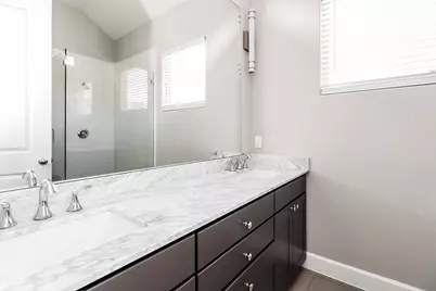 5117 Pine Reach Drive, Houston, TX 77018 - Photo 9