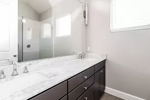 5117 Pine Reach Dr, Houston, TX 77018 - Photo 9