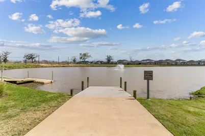 208 Woodside Court, Clute, TX 77531 - Photo 37