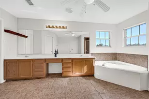 1630 Trail Oaks Ct, Houston, TX 77339 - Photo 17