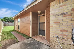 10038 Woodico Ct, Houston, TX 77038 - Photo 5