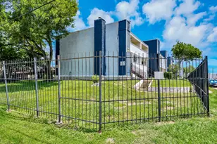 781 Country Pl Dr, Houston, TX 77079 - Photo 35