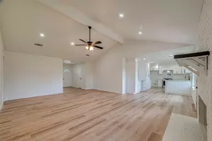 3407 Coachlight Ln, Baytown, TX 77521 - Photo 7