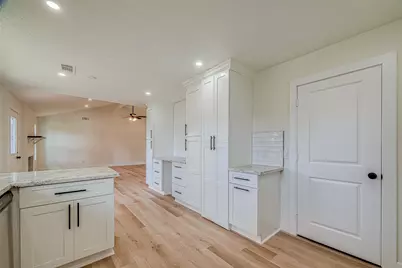 3407 Coachlight Lane, Baytown, TX 77521 - Photo 11