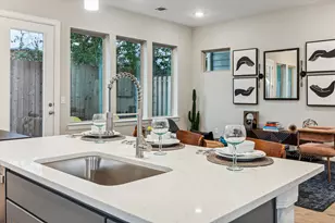 810 Glowing Dawn Dr, Houston, TX 77018 - Photo 15