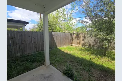 4913 Southwind Street #B, Houston, TX 77033 - Photo 21