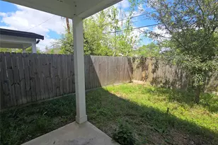 4913 Southwind St, Houston, TX 77033 - Photo 21