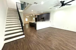 4913 Southwind St, Houston, TX 77033 - Photo 3