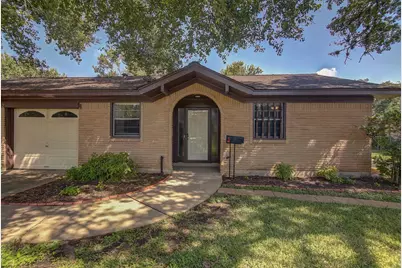 332 Crestwood Street, Clute, TX 77531 - Photo 3