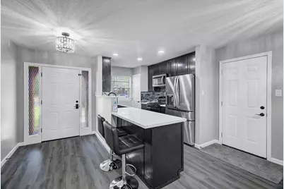 332 Crestwood Street, Clute, TX 77531 - Photo 5