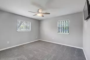 332 Crestwood St, Clute, TX 77531 - Photo 15