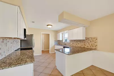 405 Tudor Court, Deer Park, TX 77536 - Photo 15