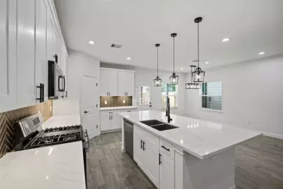 1071 Saint Clair Street, Houston, TX 77088 - Photo 9