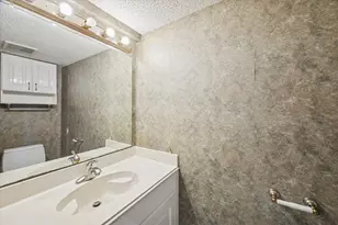 1900 Bay Area Blvd, Houston, TX 77058 - Photo 13