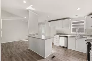 10227 Berrybriar Ln, Tomball, TX 77375 - Photo 9