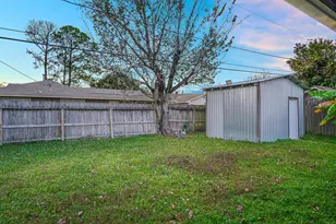 2516 Blueberry Ln, Pasadena, TX 77502 - Photo 17