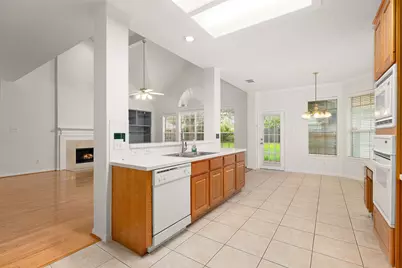 9423 Walnut Brook Court, Houston, TX 77040 - Photo 13