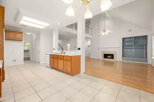 9423 Walnut Brook Ct, Houston, TX 77040 - Photo 9