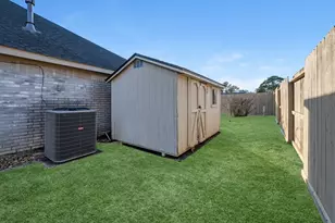 10027 Briarpark Trail Ln, Houston, TX 77064 - Photo 21