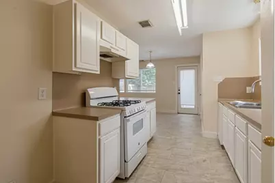 439 Laurel Timbers Drive, Houston, TX 77339 - Photo 11