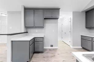 10922 Village Trail Dr, Houston, TX 77065 - Photo 11