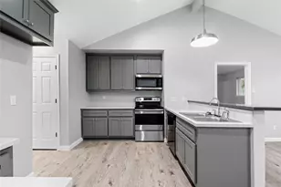 10922 Village Trail Dr, Houston, TX 77065 - Photo 9