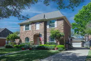 4631 Meadow Green Dr, Sugar Land, TX 77479 - Photo 1