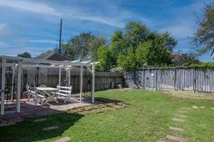 4631 Meadow Green Dr, Sugar Land, TX 77479 - Photo 37