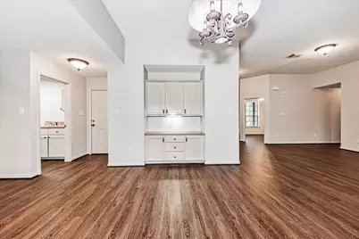410 Cherry Hills Drive, Huntsville, TX 77340 - Photo 3