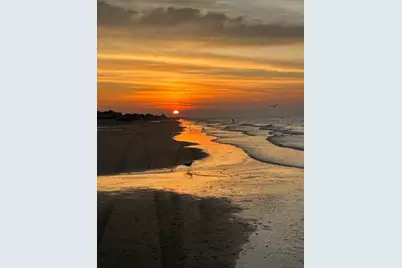 981 S Stingaree Drive, Crystal Beach, TX 77650 - Photo 9