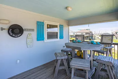 981 S Stingaree Drive, Crystal Beach, TX 77650 - Photo 33