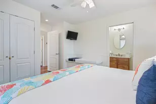 981 S Stingaree Dr, Crystal Beach, TX 77650 - Photo 17